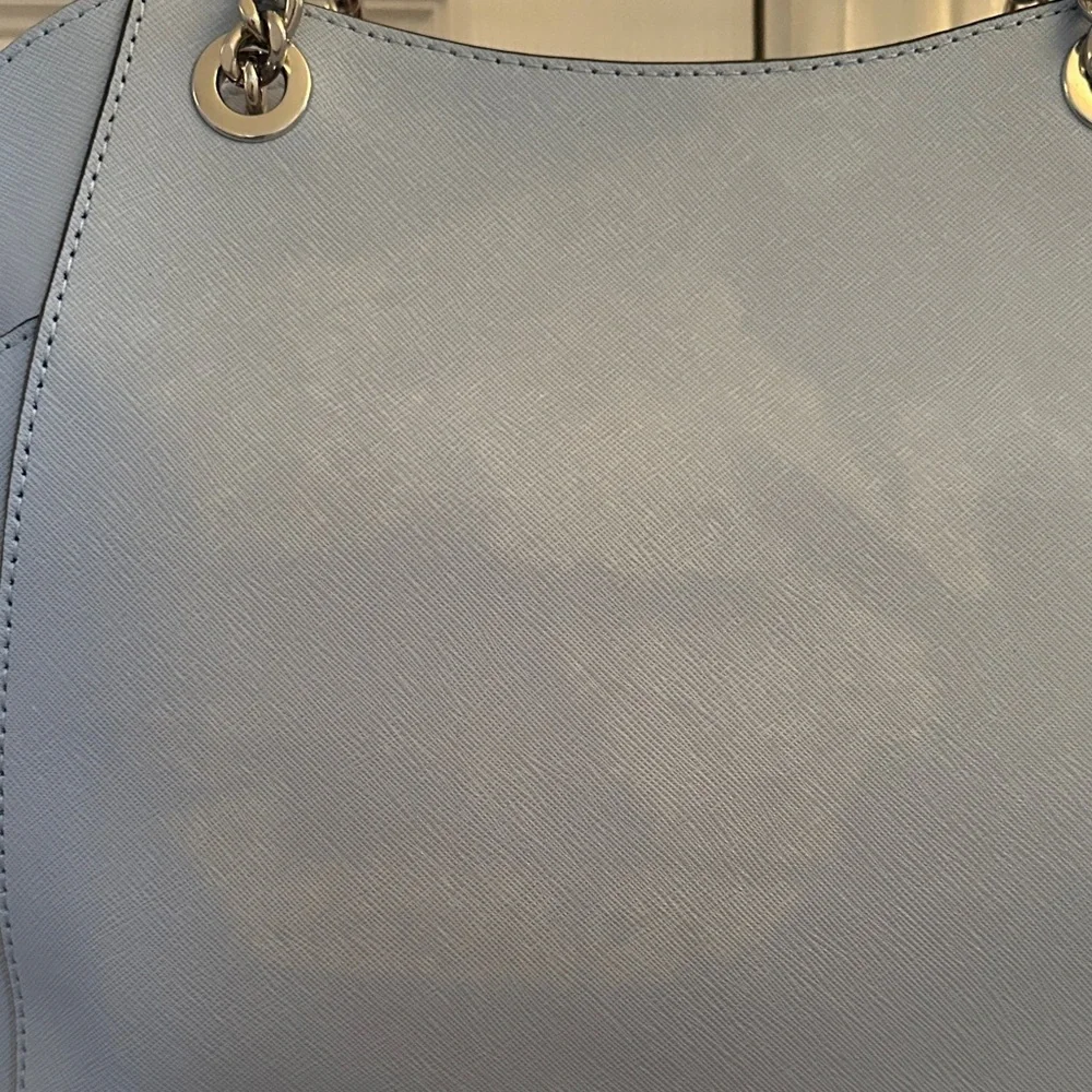 Michael Kors Sky Blue Shoulder Bag - Picture 4 of 13